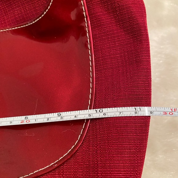 Red Bucket Tote with Matching Case for Lip Liners and Eyeliners - Picture 8 of 9